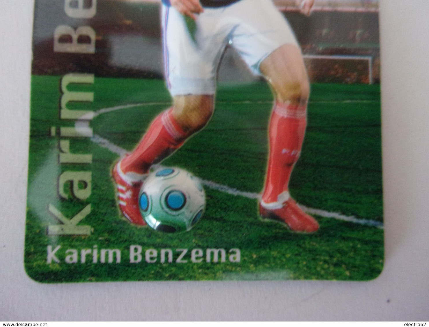 Magnet En Relief Equipe De France De Football 2010 Carrefour Karim Benzema Calcio Soccer Fußball Fútbol Voetbal Fotball - Sports