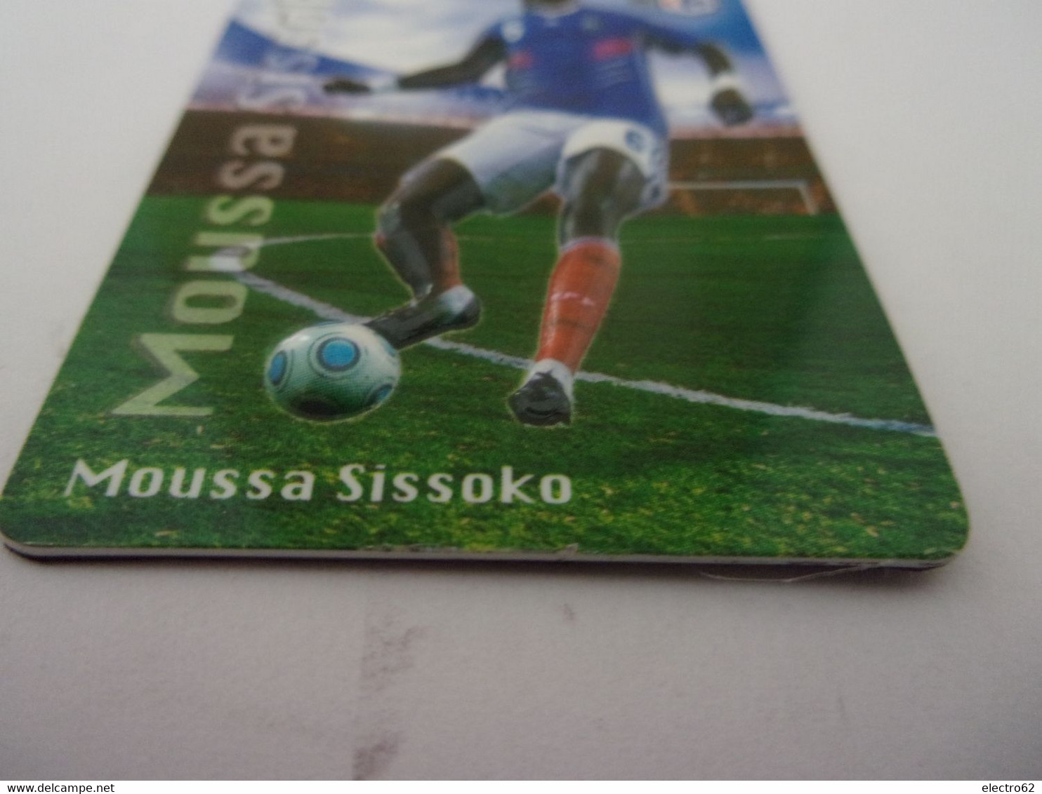 Magnet En Relief Equipe De France De Football 2010 Carrefour Moussa Sissoko Soccer Calcio Fußball Fútbol Voetbal Fotball - Sports