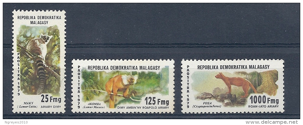 140011204  MADAGASCAR  YVERT  Nº  627/9  **/MNH - Madagascar (1960-...)