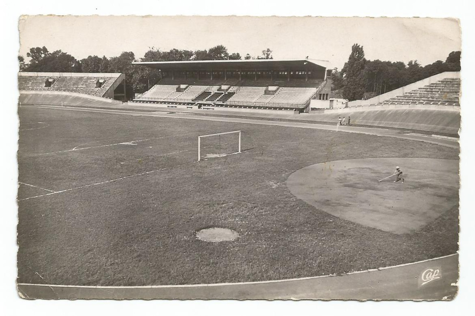 Besançon Le Stade Municipal Et Le Vélodrome - Besancon