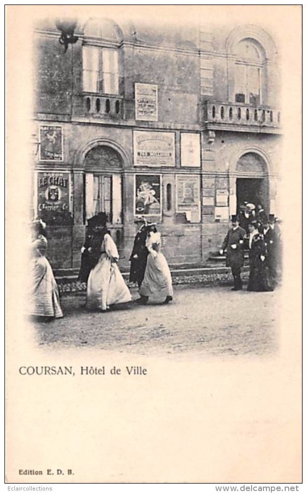 Coursan      11  Hôtel De Ville    (Sortie De Mariage ?) - Autres & Non Classés