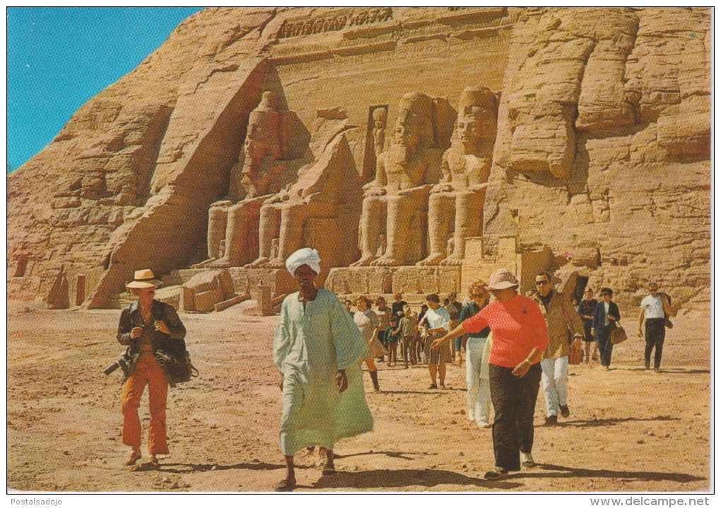 (EG17) ABOU SIMBEL ROCK. TEMPLE OF RAMSES II. GIGANTIC STATUES - Abu Simbel Temples