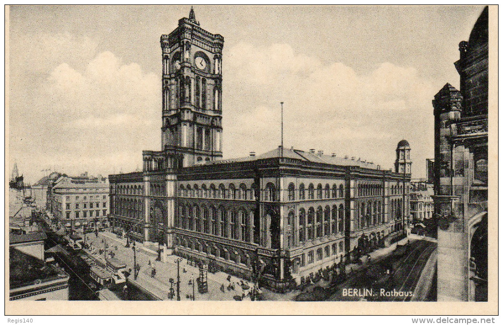 BERLIN En Noir Et Blanc - Rathaus - Weissensee