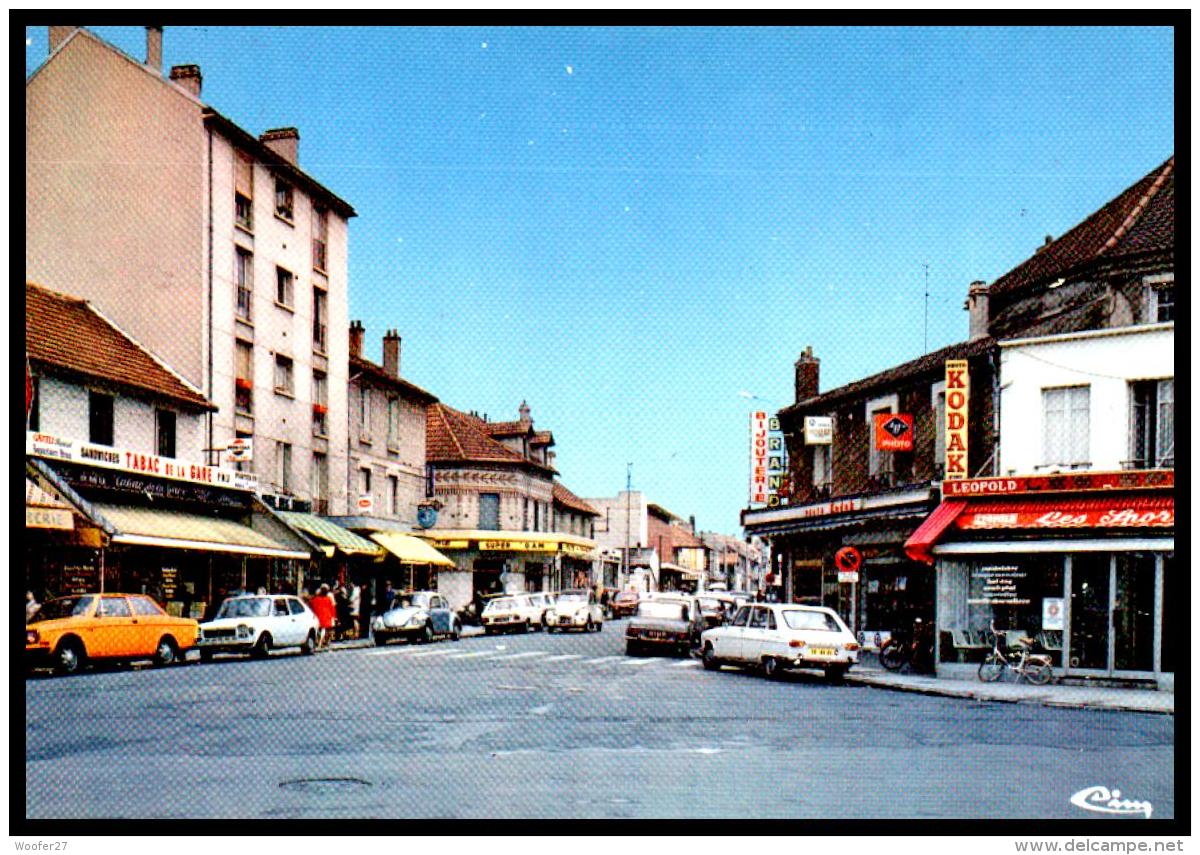 ARNOUVILLE LES GONESSE  Avenue Pierre-semard , Renault 16 - Arnouville Les Gonesses