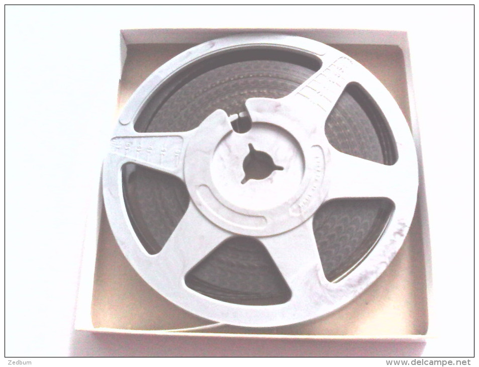 SUPER 8 - L ARBRE DE NOEL DE PLUTO - WALT DISNEY - 35mm -16mm - 9,5+8+S8mm Film Rolls
