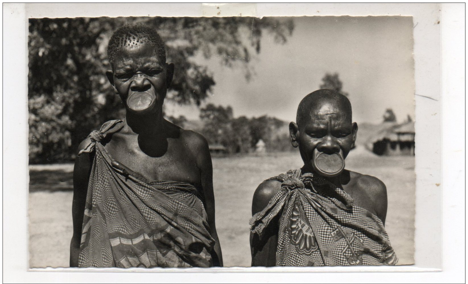 CONGO BELGE  Provience Orientale  Femmes A Plateaux - Congo Belge