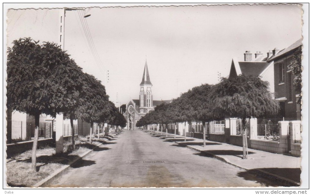 Rosières-en-Santerre. Avenue Des Déportés. - Rosieres En Santerre