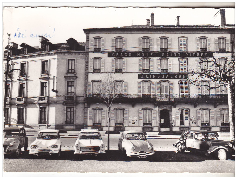 15 Aurillac- Grand Hotel Saint Pierre.Façade. édit Valette.voitures Années 60. Tb état . - Aurillac