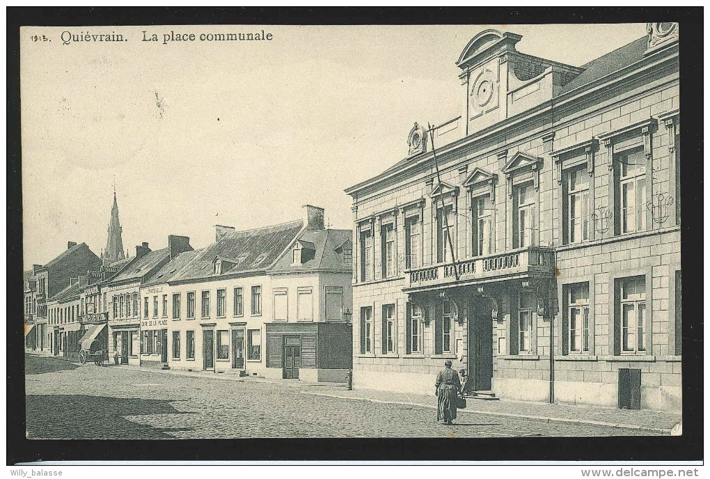 G. CPA - QUIEVRAIN - La Place Communale - Café  // - Quiévrain