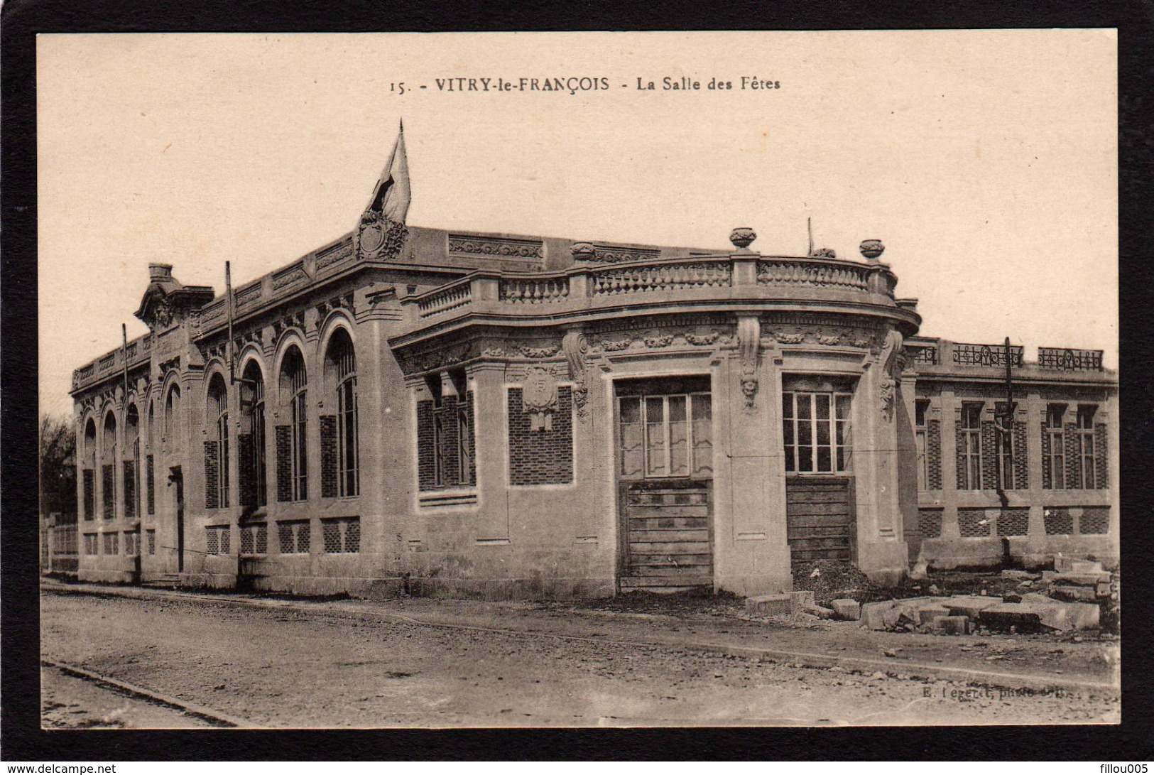 JOLI LOT DE 40 CARTES POSTALES ANCIENNES.....LOT 002