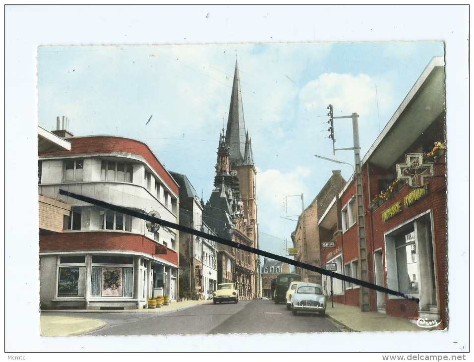 CPM  - Solesmes  - Rue Clémenceau  (auto , Voiture ) - Solesme - Solesmes