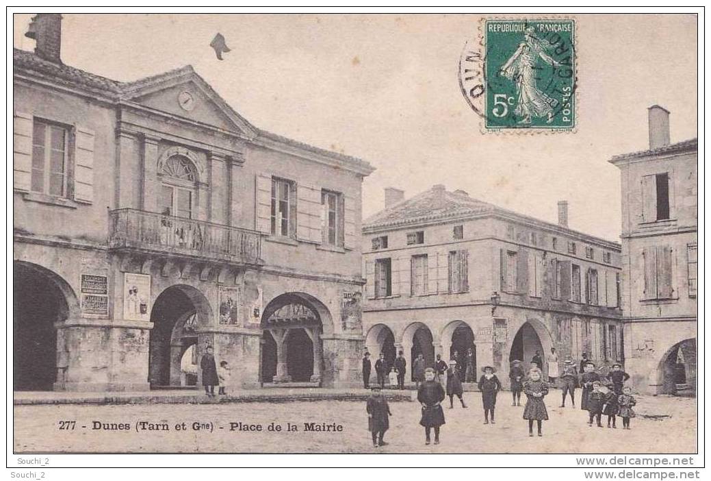 82) Dunes.- (Tarn Et Garonne)  Place De La Mairie  - (belle Animation) - Autres & Non Classés