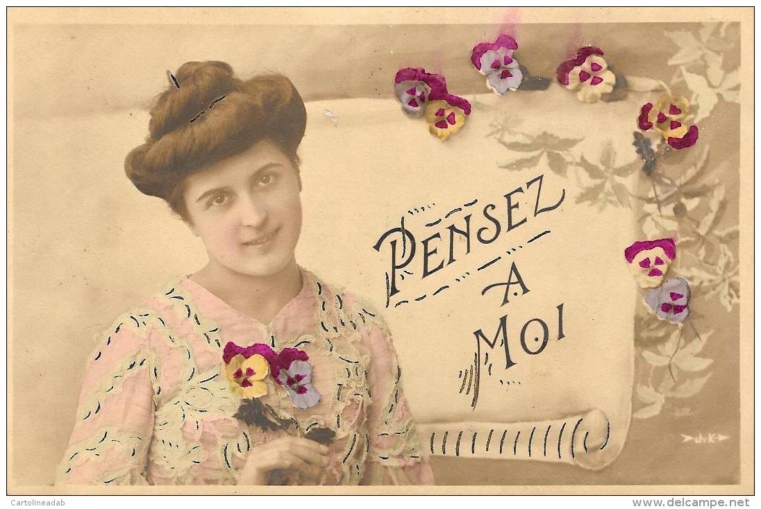 [DC3305] CPA - DONNA CON FIORI - PENSAMI - PENSEZ  A MOI - Viaggiata 1905 - Old Postcard - Frauen