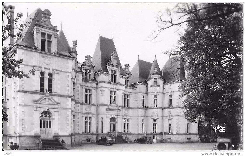 Vouneuil Sur Biard : Le Château De Boivre. (Voir Commentaires) - Vouneuil Sous Biard