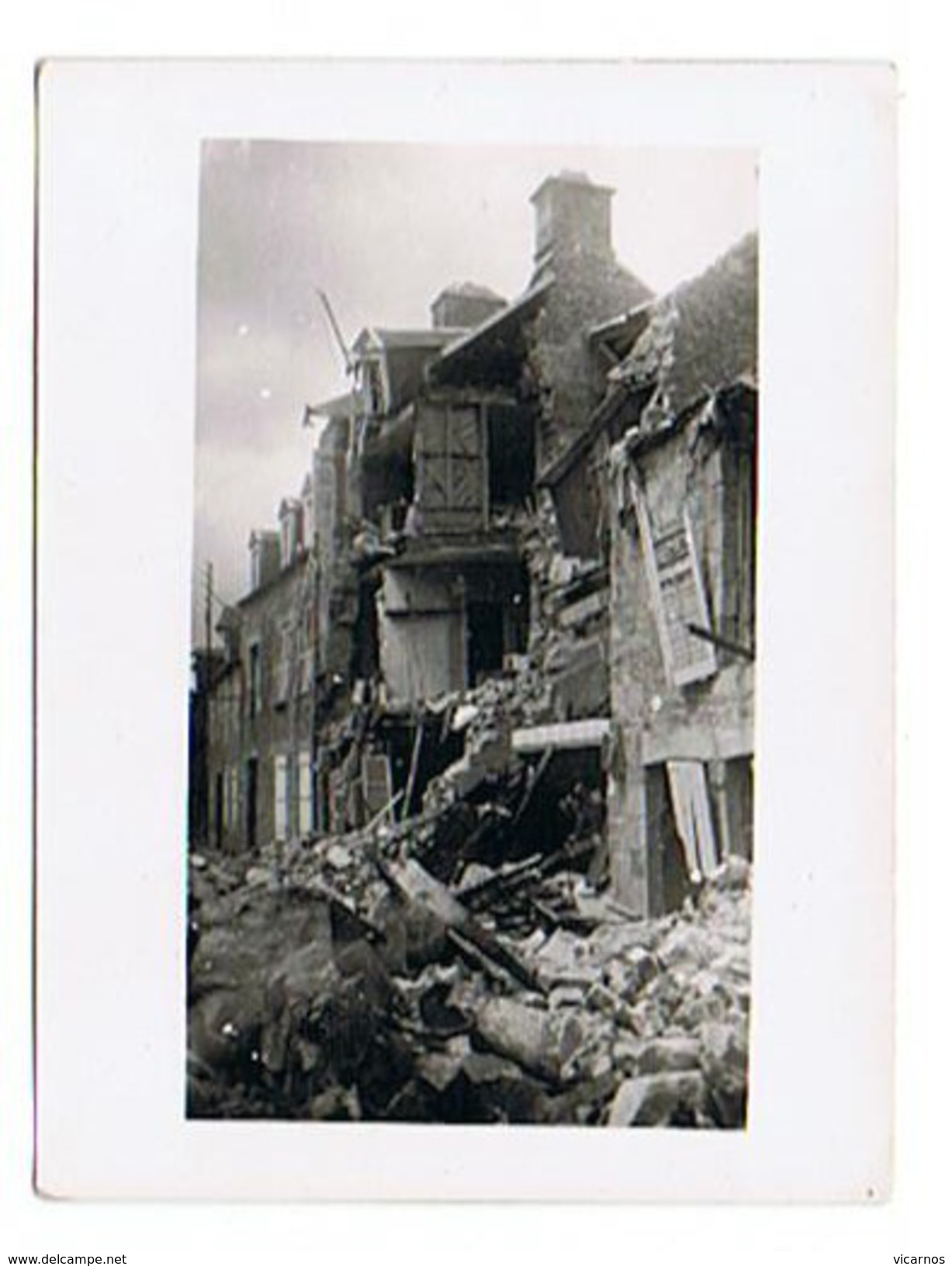 CARTE PHOTO AVRANCHES Lot de31 photos plus1photo sur Lolif au loin sur la dévastation de la ville par l'aviation en 1944