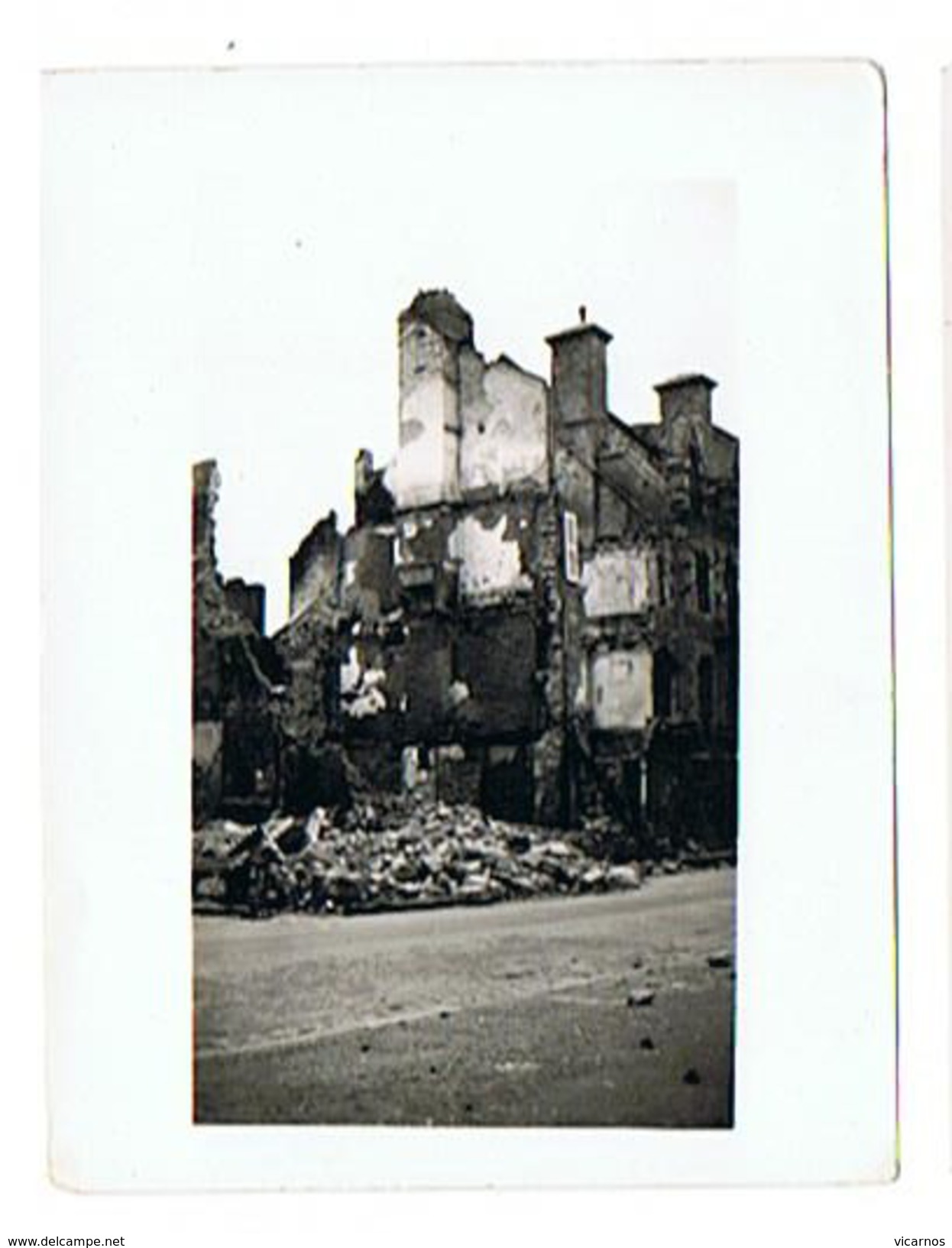 CARTE PHOTO AVRANCHES Lot de31 photos plus1photo sur Lolif au loin sur la dévastation de la ville par l'aviation en 1944