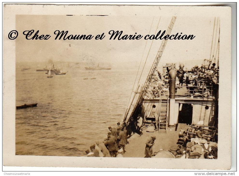TURQUIE 1920 - BOSPHORE - A BORD D UN NAVIRE - PHOTO 9 X 6.5 CM - Schiffe