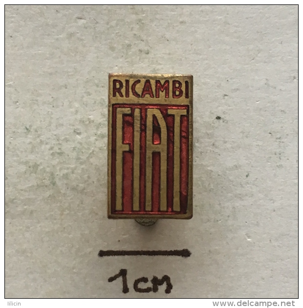 Badge (Pin) ZN002848 - Automobile (Car) Truck (Lastkraftwagen / Kamion) Tractor Fiat - Fiat