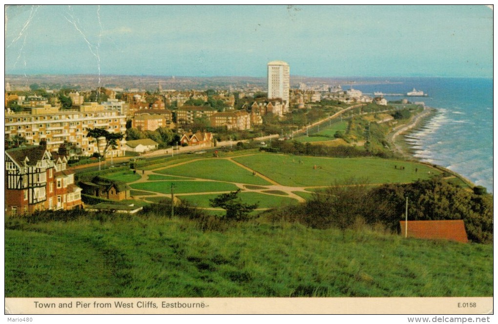 TOWN AND PIER FROM WEST CLIFFS  EASTBOURNE      (VIAGGIATA) - Southend, Westcliff & Leigh