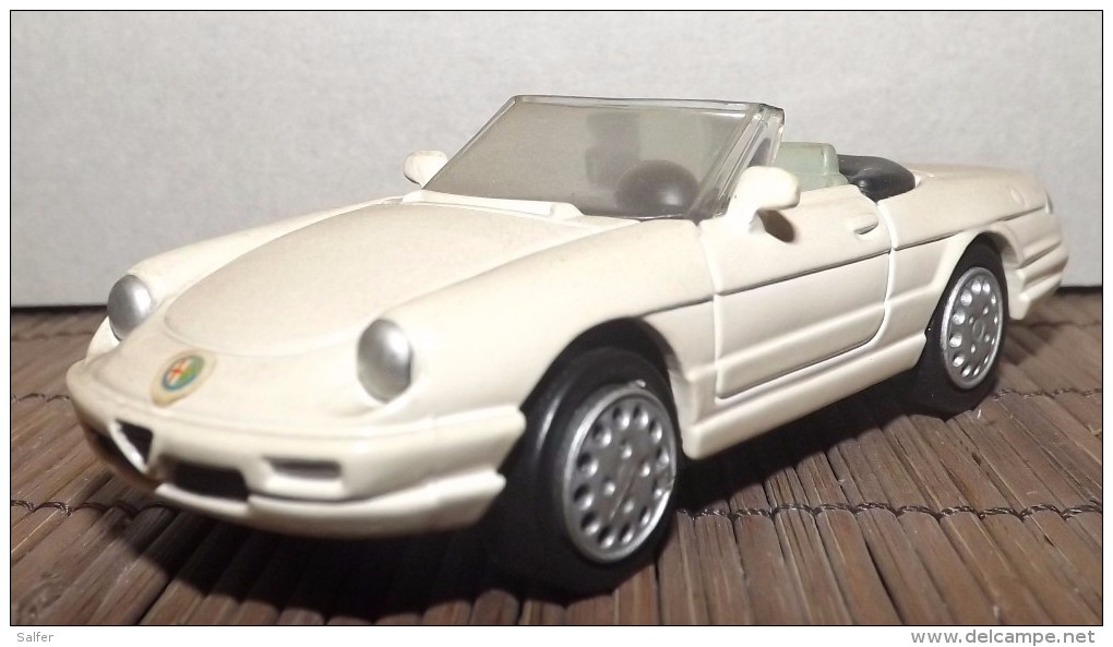 NEW RAY    - ALFA ROMEO SPYDER 1989 BIANCA - DetailCars