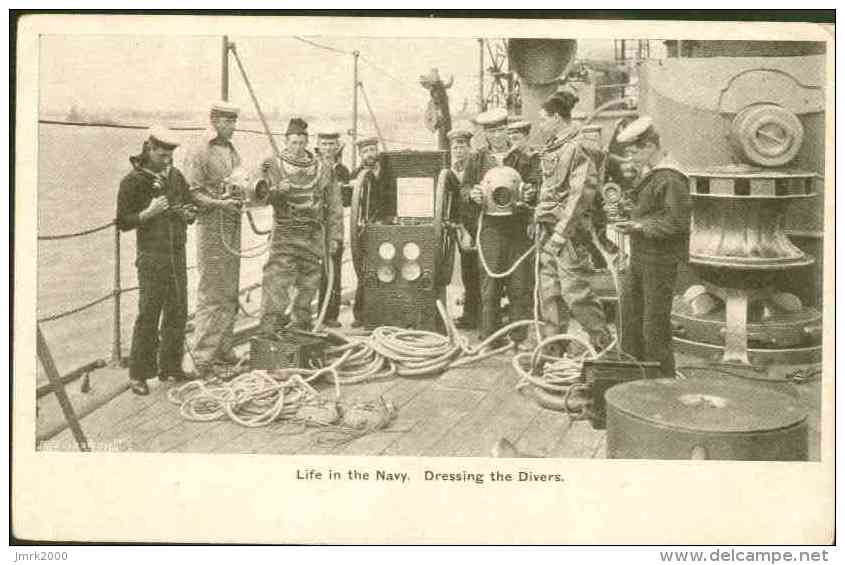 Life In The Navy, Dressing The Divers - Douane