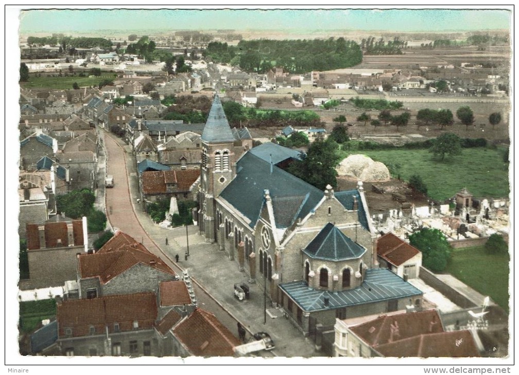 BAUVIN Près Carvin,  L'église Et Le Monument  -  Bon état - Autres & Non Classés