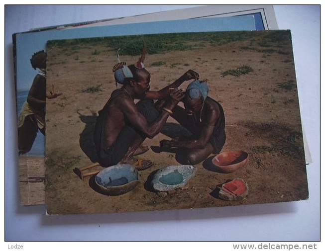 Kenia Kenya Preparing For A Tribal Dance - Kenia