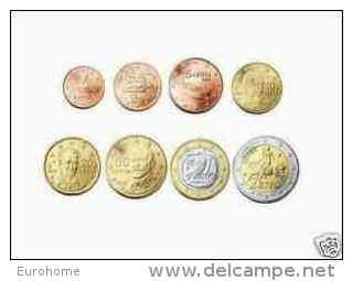Griekenland  20010    De Volledige Set Van 8 Munten / 8 Pieces De 1ct A 2 Euro .     UNC Uit De Rol  UNC Du Rouleaux - Grèce