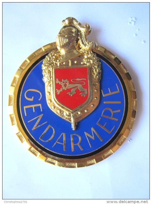 RARE INSIGNE PLAQUE MOTARD GENDARMERIE NATIONALE (DOREE) HOMOLOGUE H696 ARTHUS BERTRAND PARIS ETAT EXCELLENT - Policia