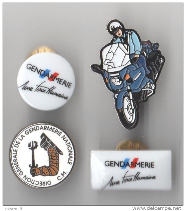LOT DE 4 PIN's GENDARMERIE - Police & Gendarmerie