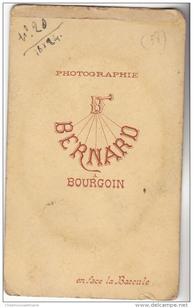 BOURGOIN - HOMME - BERNARD - ISERE - CDV PHOTO - Personnes Anonymes