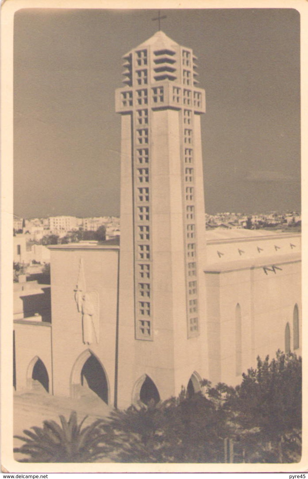 Eglise Jeanne D'Arc à Franceville Tunisie - Tunisie