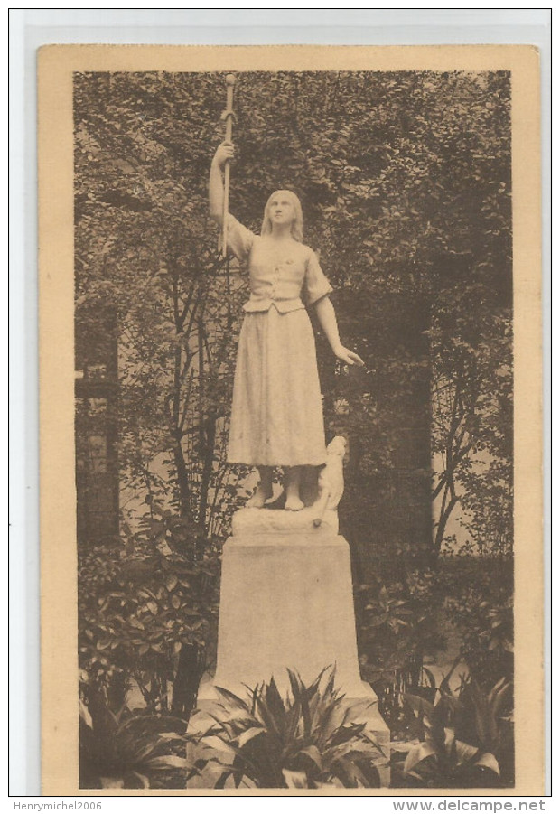 Paris 16 - Institut De La Providence 52 Rue De La Pompe Statue Sainte Jeanne D'arc  1943 - Distretto: 16