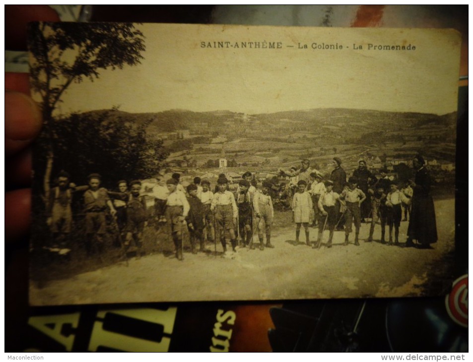 Saint Anthème  La Colonie  La Promenade L'Abbé Louis Bourbon 1922 - Autres & Non Classés