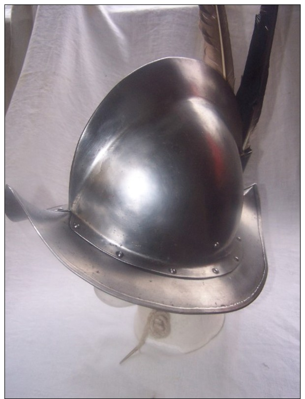 Casque MORION  XVII Siécle (copie)  Parfait état ! - Helme & Hauben