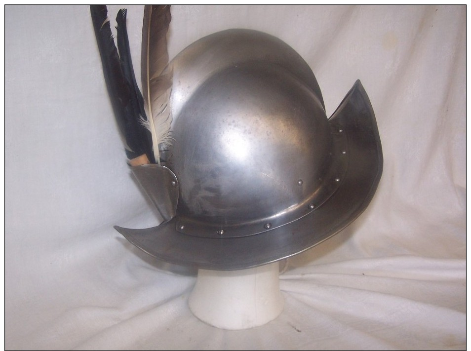 Casque MORION  XVII Siécle (copie)  Parfait état ! - Casques & Coiffures