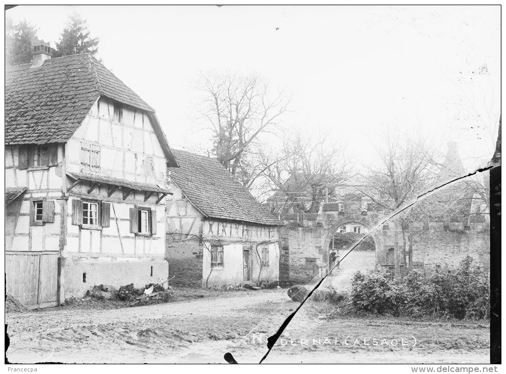 PN 008 - NIEDERNAI - BAS RHIN - Plaque Cassée - Plaques De Verre