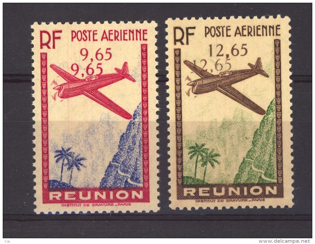 Réunion  -  Avion  :   Yv  4b + 5c  **  Seconde Surcharge Fausse - Airmail