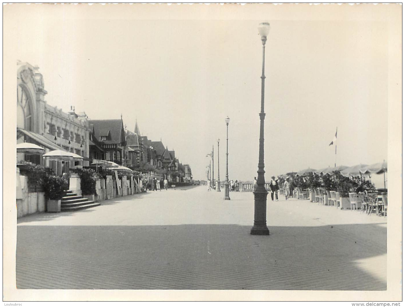 PHOTO  CABOURG   ET CASINO   FORMAT  12 X 9 CM - Places