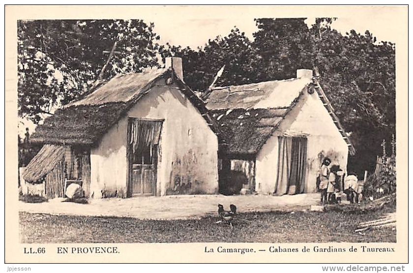 BOUCHES DU RHONE  13  EN PROVENCE  LA CAMARGUE  CABANES DE GARDIANS DE TAUREAUX  CACHET NIMES - Autres & Non Classés