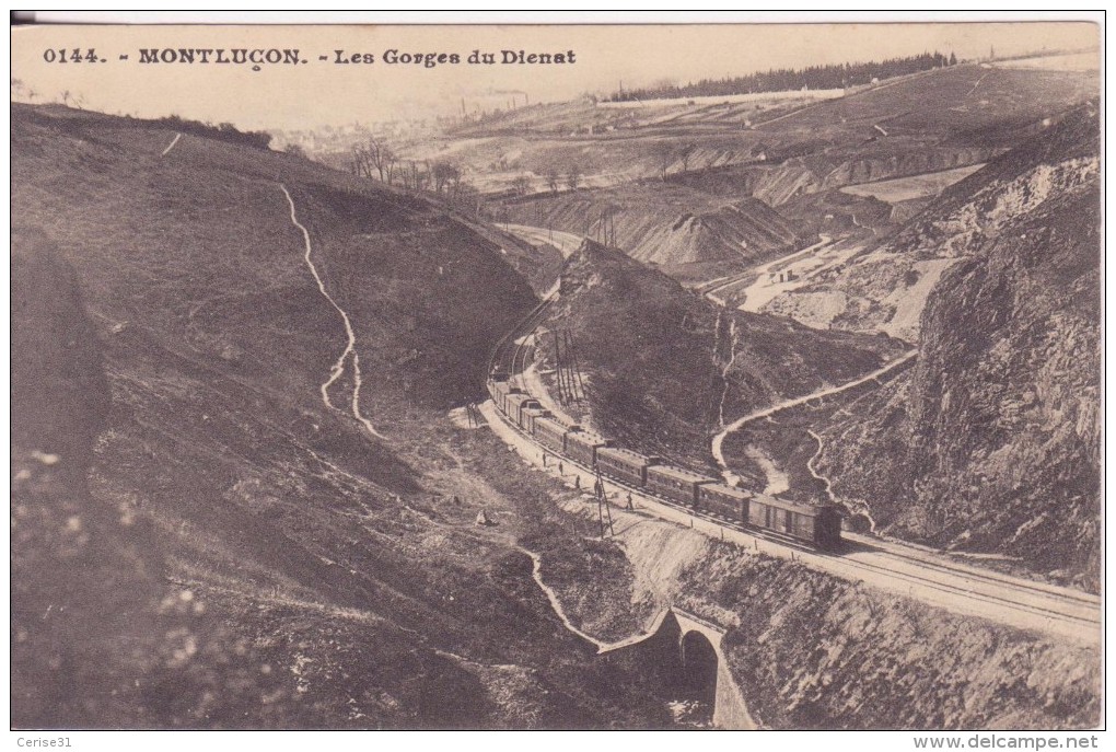 CPA -  0144. MONTLUCON -  Les Gorges De Dienat - Montlucon