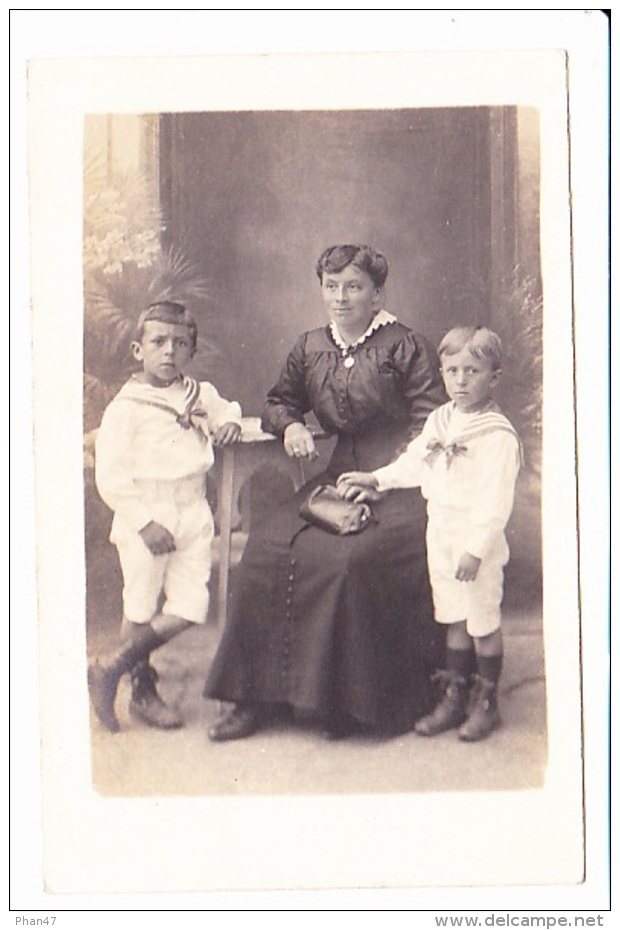 MAMAN ET SES DEUX PETITS GARCONS EN MARINIERES, PORTRAIT, Ed. ? 1910 Environ - Fotografía