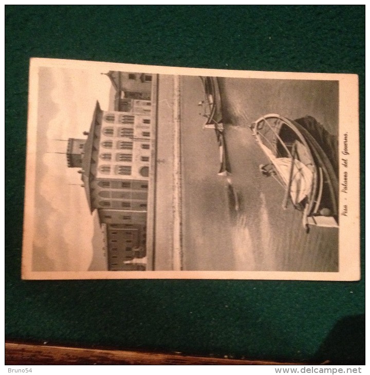 Cartolina Pisa Palazzo Del Governo Barche Viaggiata 1945 Formato Piccolo - Pisa