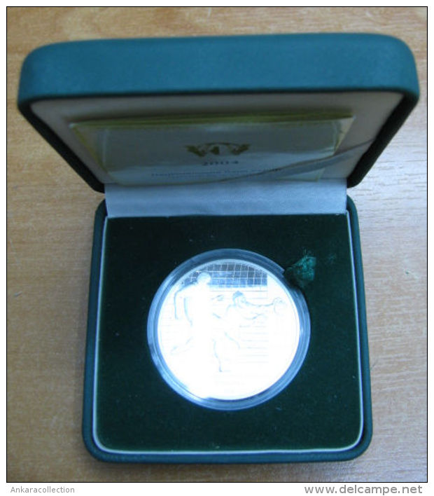 AC - UKRAINE - FIFA 2006 WORLD FOOTBALL CHAMPIONSHIP IN GERMANY COMMEMORATIVE SILVER COIN PROOF - UNCIRCULATED IN BOX - Ukraine