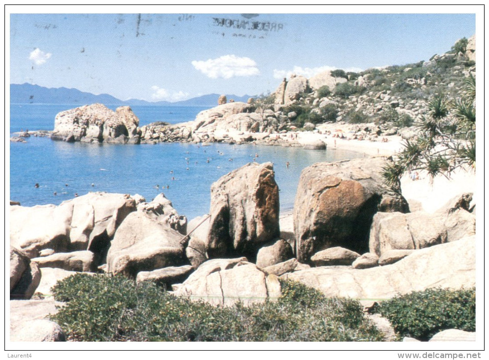 (006) Australia - QLD - Bowen Beach (with Stamp At Back Of Postcard) - Far North Queensland