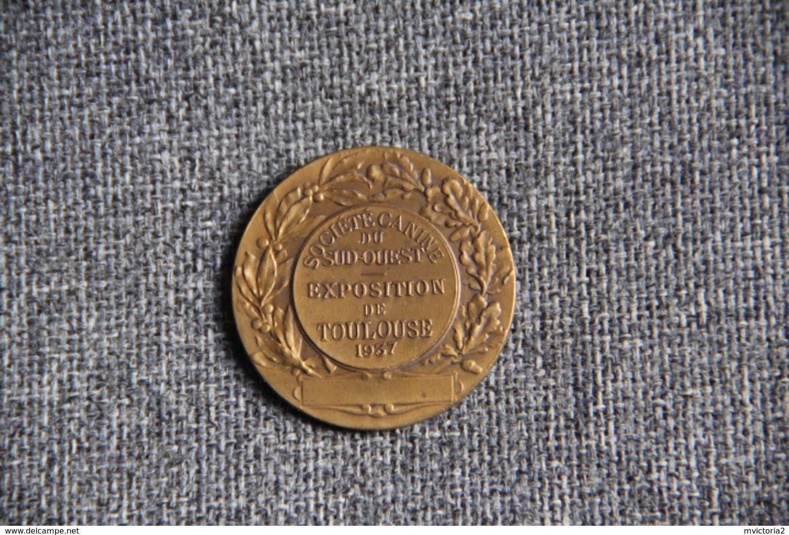 Belle Médaille Représentant Un Chien De Chasse , Type Lévrier, Signée Par Le Graveur  G.CONTAUX .TOULOUSE. - Professionnels / De Société