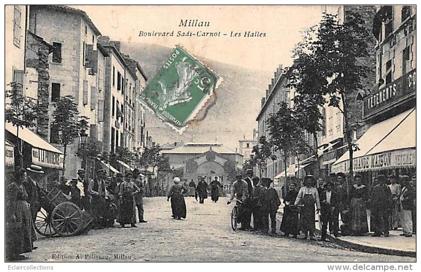 Millau       12    Bd Sadi Carnot Et Les Halles - Millau