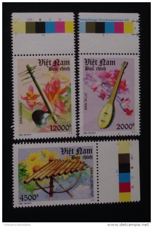 Vietnam Viet Nam MNH Perf Stamps 2013 : National Musical Instruments / Music (Ms1037) - Vietnam