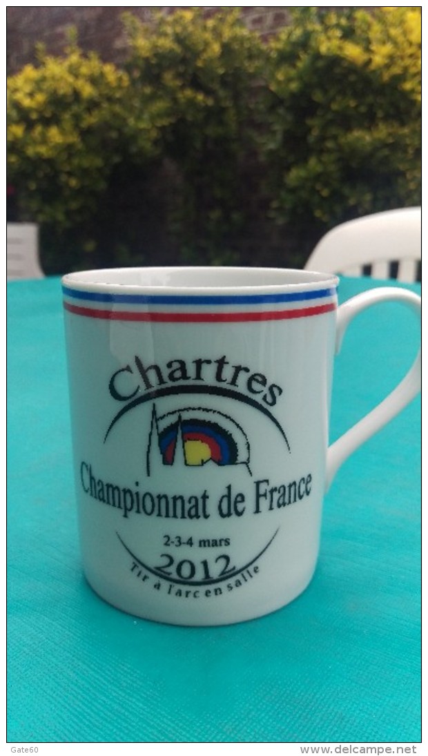 Tasse Mug Tir A L Arc Championnat De France Tir En Salle  Chartres 2 3 4 Mars 2012 - Archery