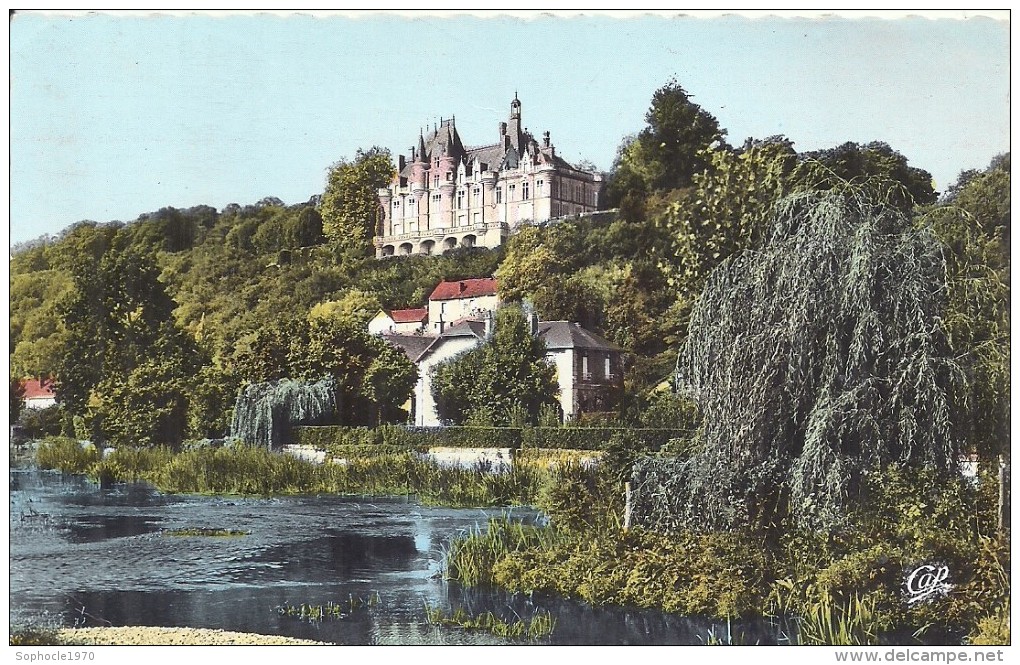 EURE ET LOIR - 28 - MONTIGNY - Château - CPSMPF Couleur - Montigny-sur-Avre